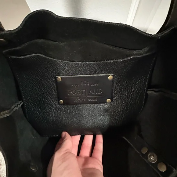 Portland Leather Black Tote Bag (Urban Outfitters Leopard Print Scarf) - Picture 2 of 3